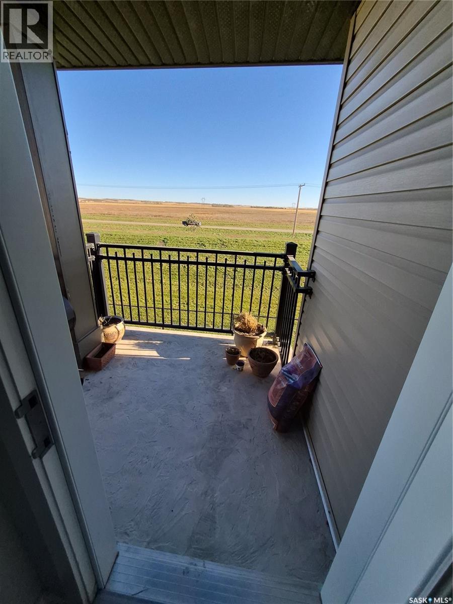 1702 1015 Patrick Crescent Property Photo 14