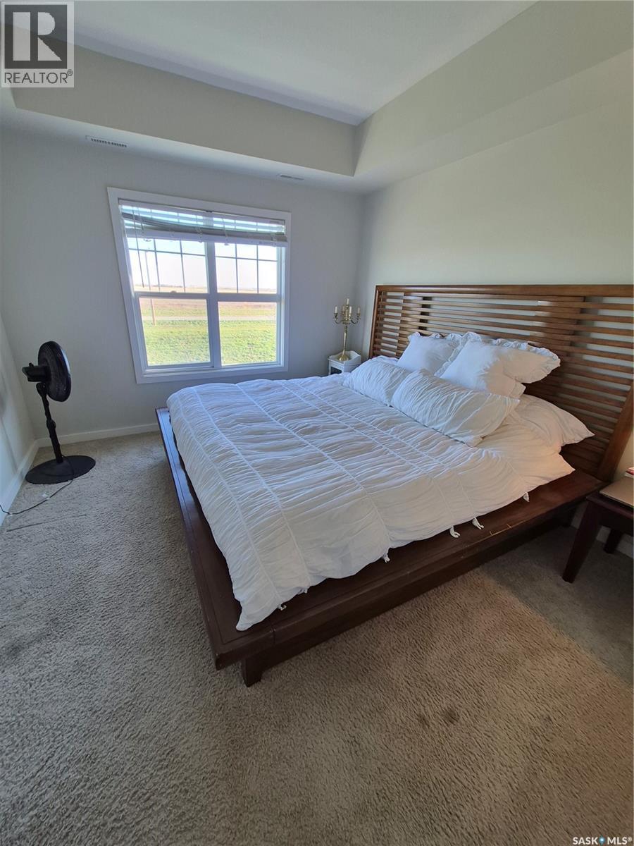 1702 1015 Patrick Crescent Property Photo 19