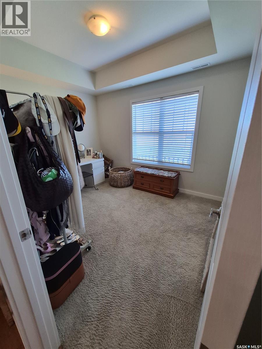 1702 1015 Patrick Crescent Property Photo 22