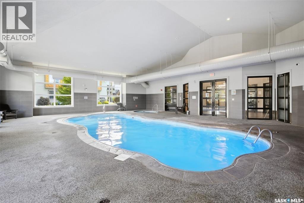 1702 1015 Patrick Crescent Property Photo 23