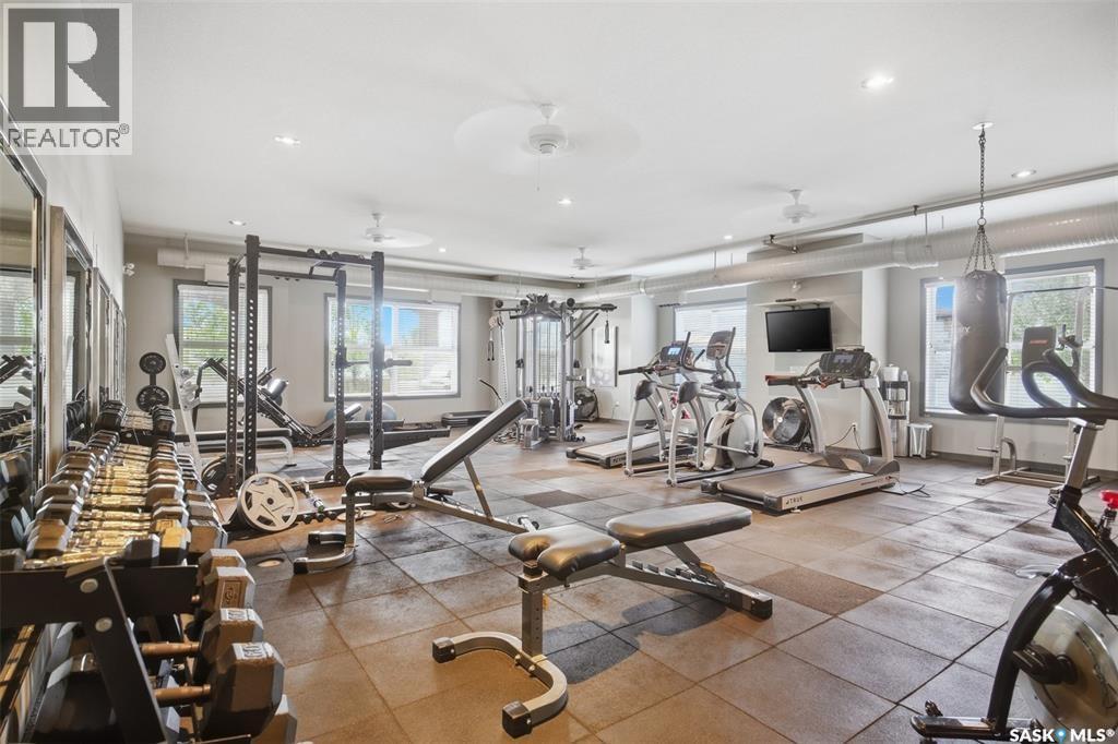 1702 1015 Patrick Crescent Property Photo 25