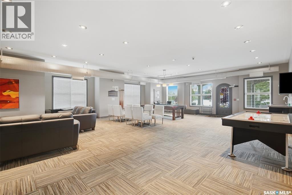 1702 1015 Patrick Crescent Property Photo 26