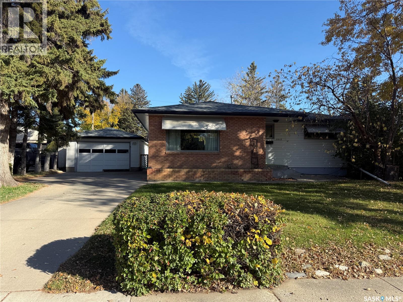 2517 Wiggins Avenue S Property Photo 1