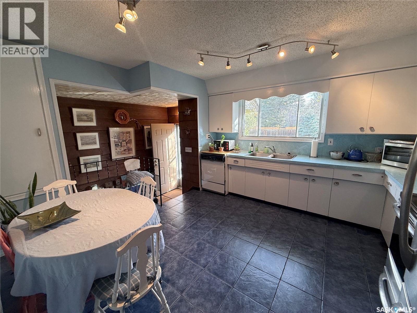2517 Wiggins Avenue S Property Photo 13