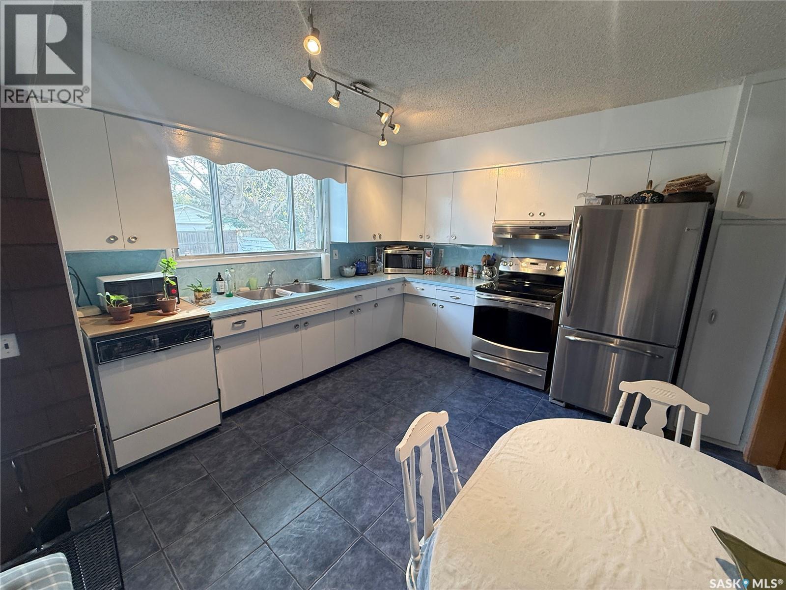 2517 Wiggins Avenue S Property Photo 14