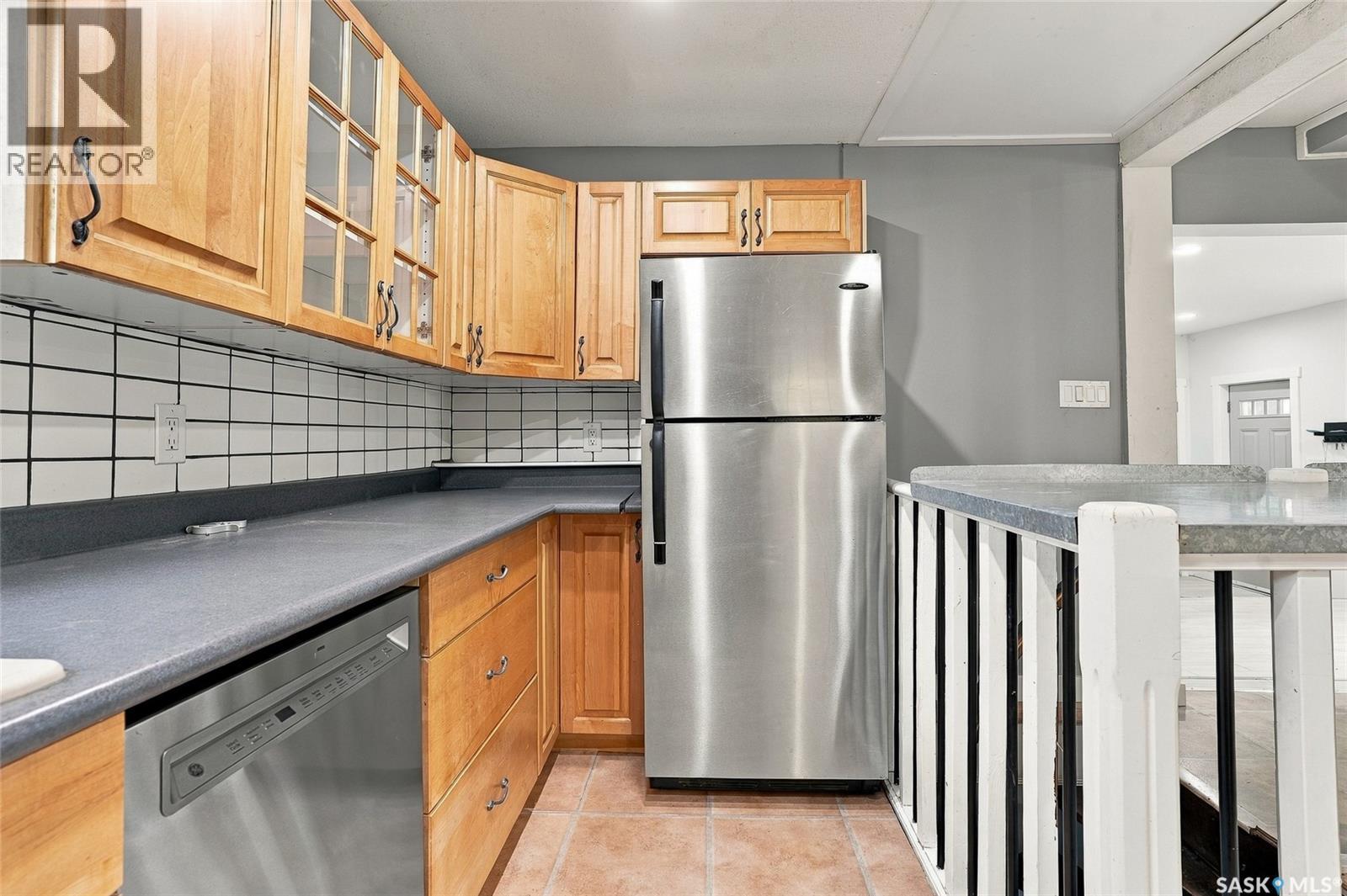401 2nd Street E Property Photo 7