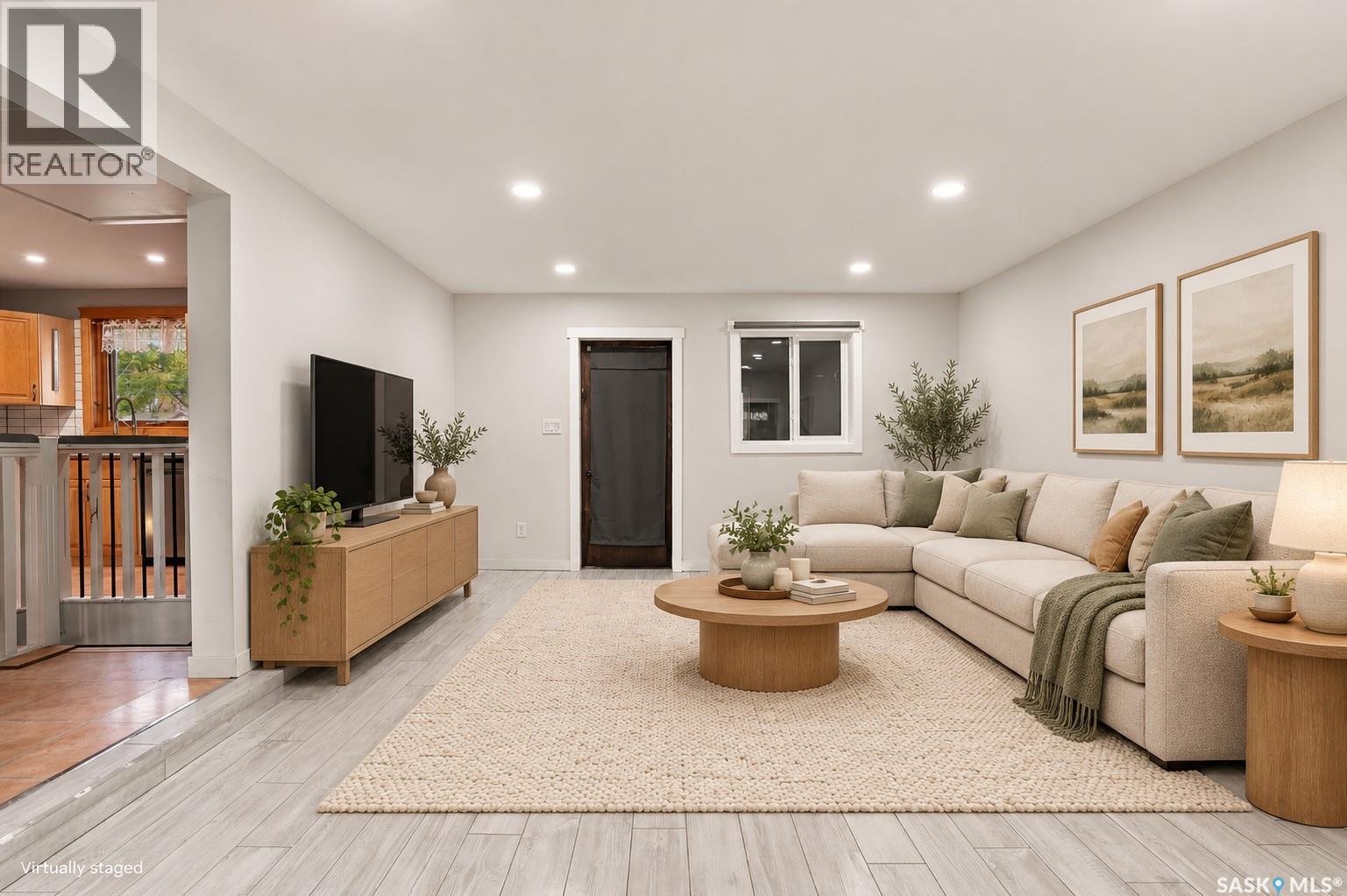 401 2nd Street E Property Photo 14
