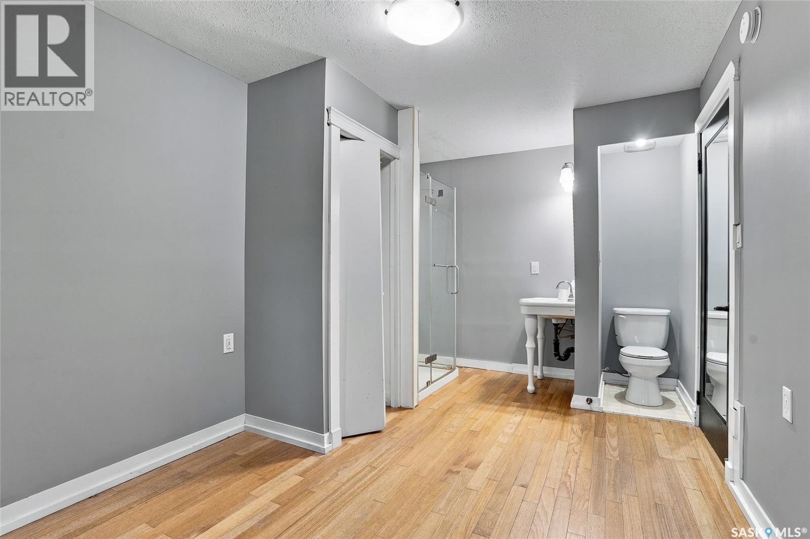 401 2nd Street E Property Photo 18