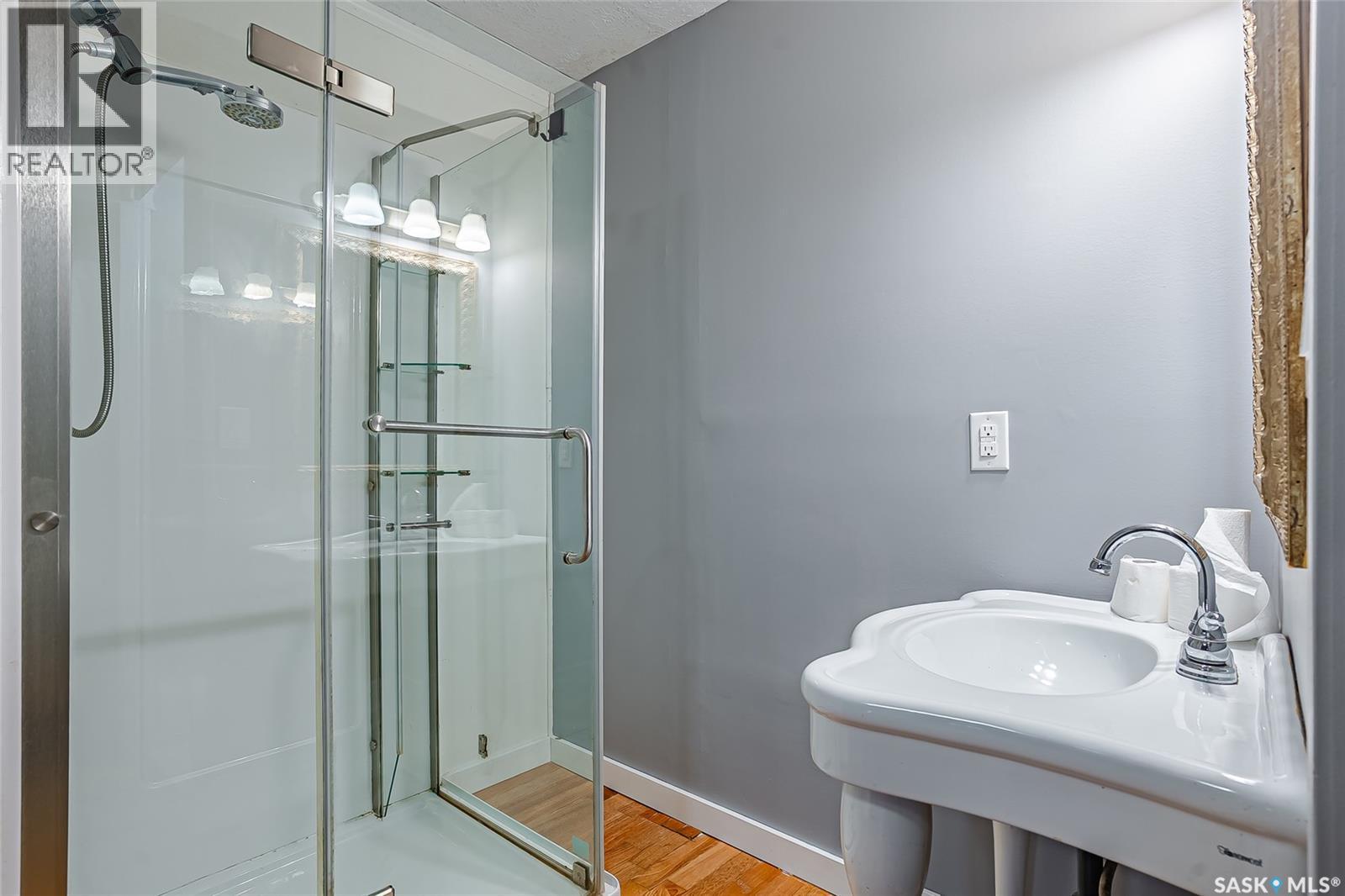401 2nd Street E Property Photo 19