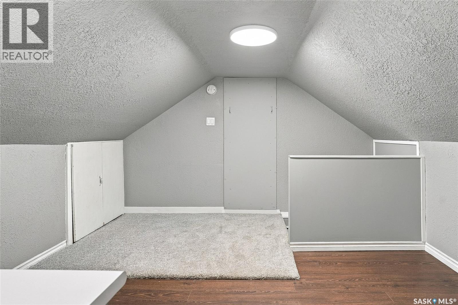 401 2nd Street E Property Photo 20