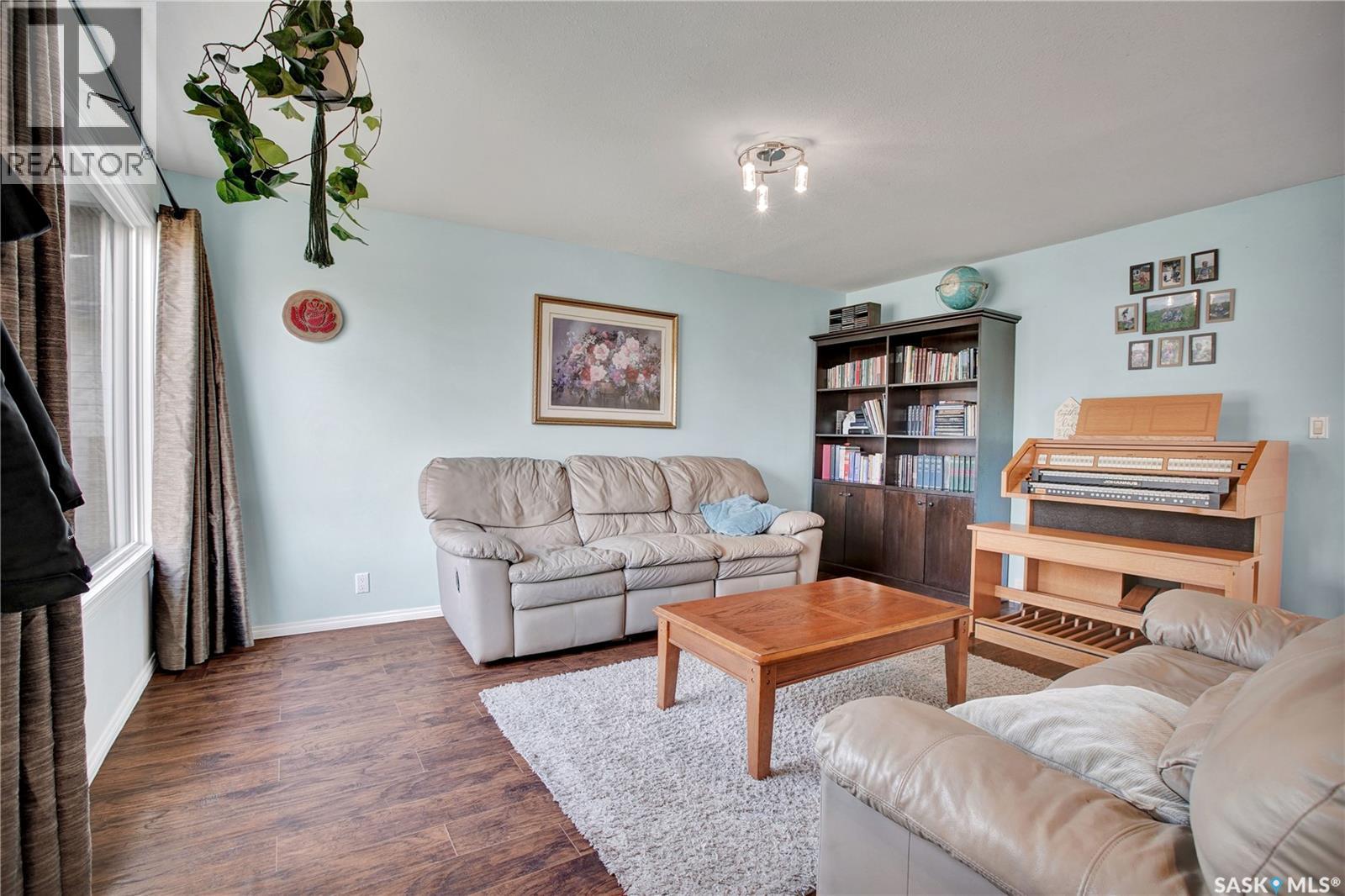 2017 9th Street Property Photo 3