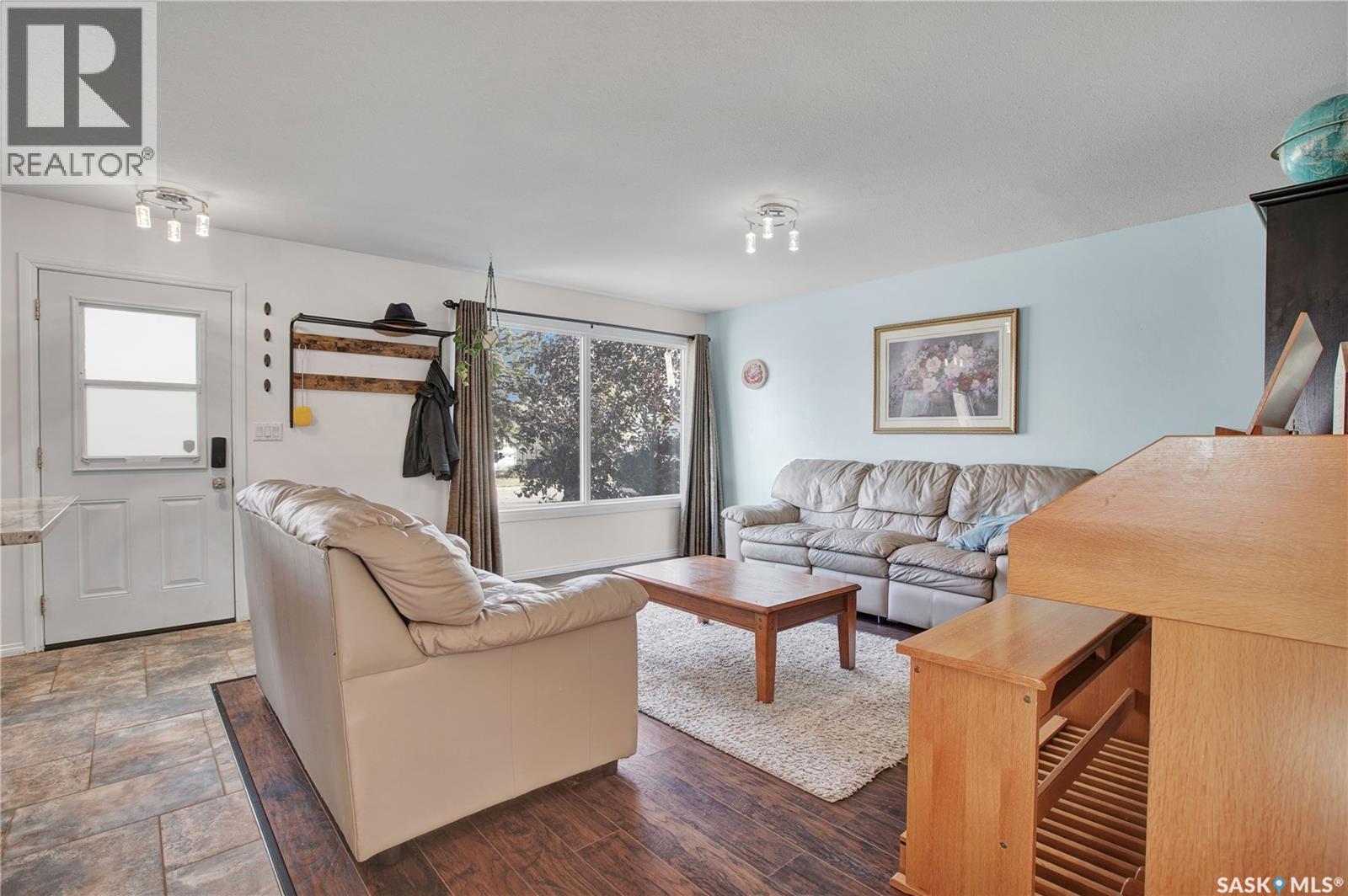 2017 9th Street Property Photo 4