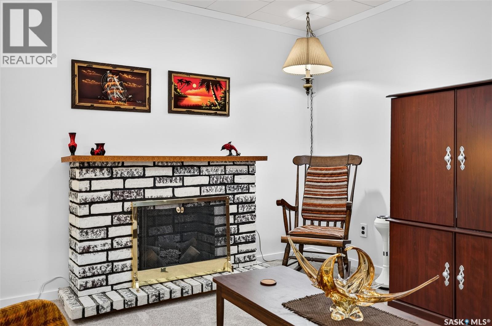 955 Holdsworth Crescent Property Photo 40