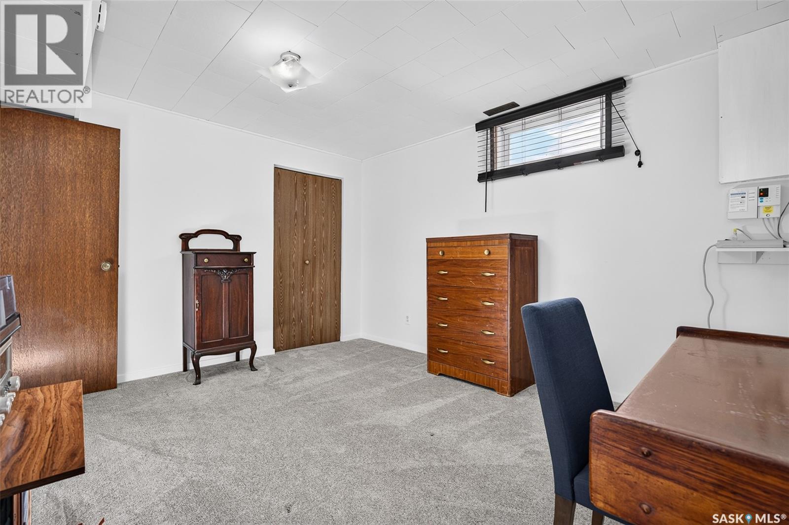 955 Holdsworth Crescent Property Photo 48