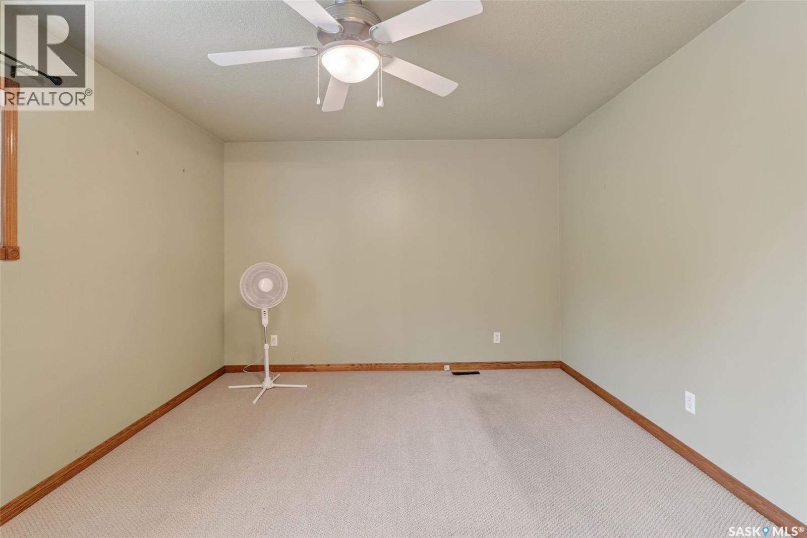 718 Golburn Crescent Property Photo 27