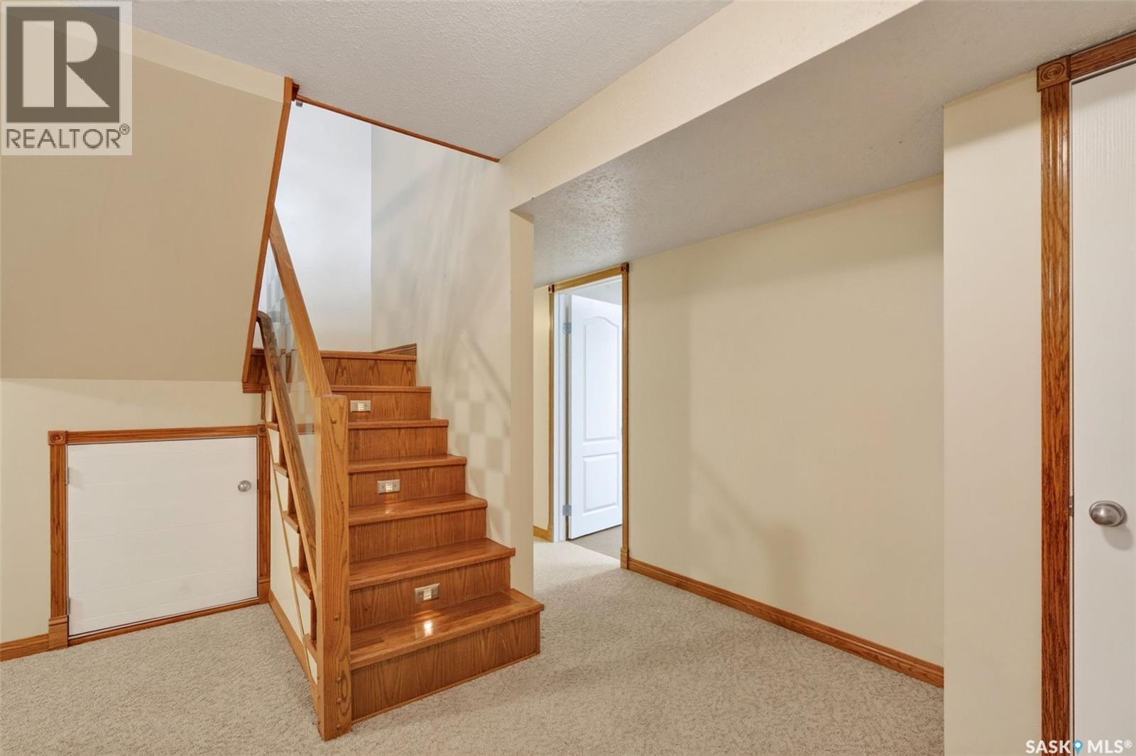 718 Golburn Crescent Property Photo 31