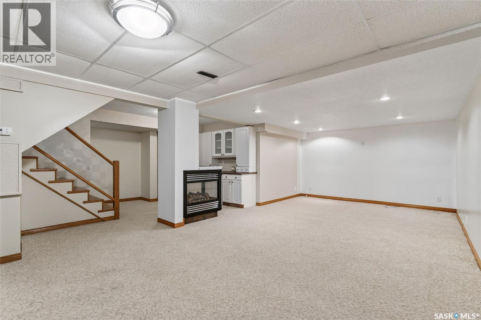 718 Golburn Crescent Property Photo 34