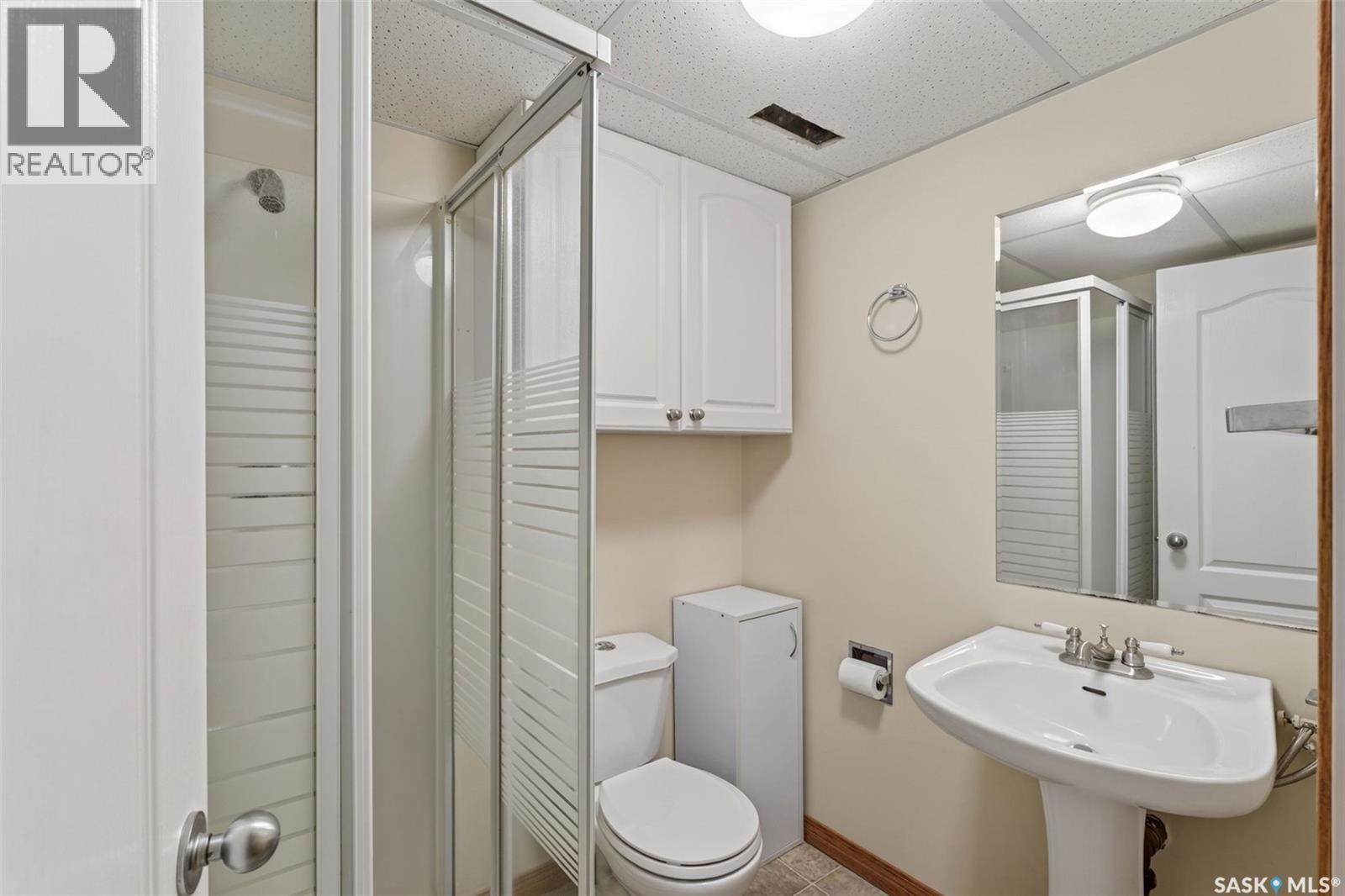 718 Golburn Crescent Property Photo 38