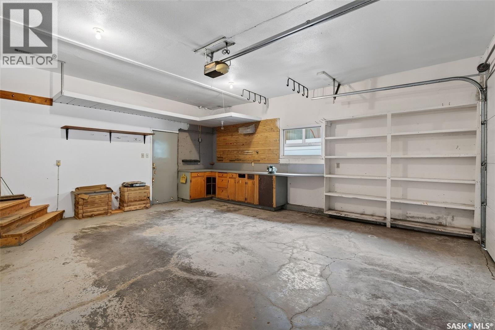718 Golburn Crescent Property Photo 45
