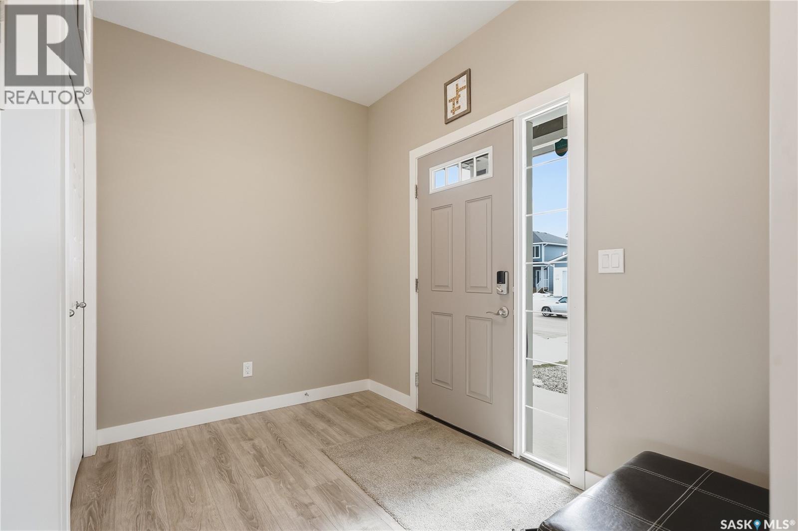118 Stromberg Crescent Property Photo 6