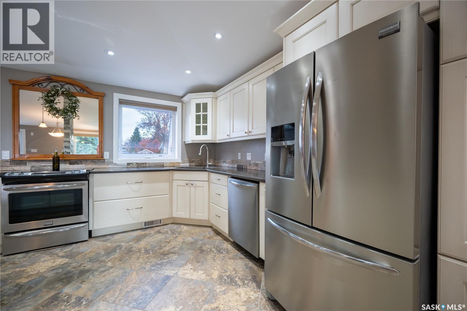 444 Mountview Road Property Photo 2
