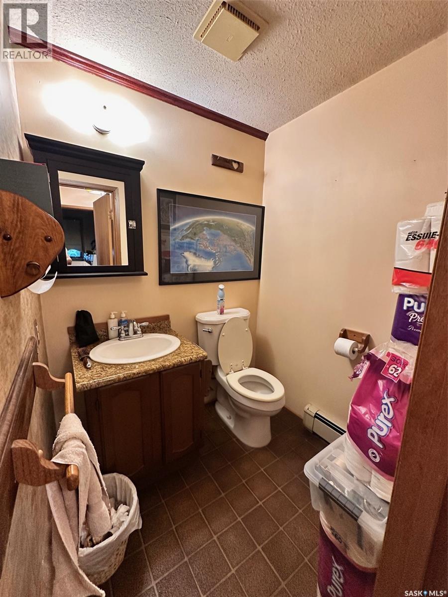209 5th Avenue E Property Photo 8