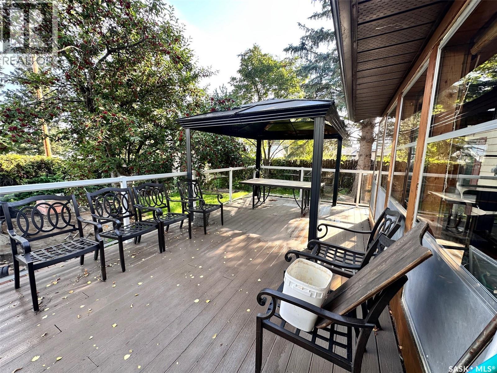 209 5th Avenue E Property Photo 14