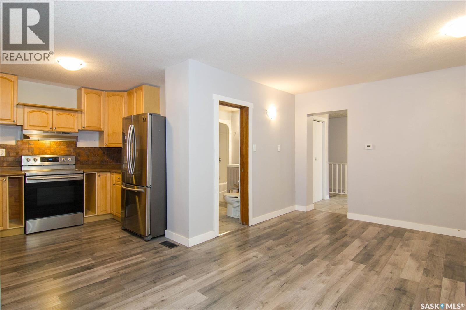 308 Hilliard Street E Property Photo 6