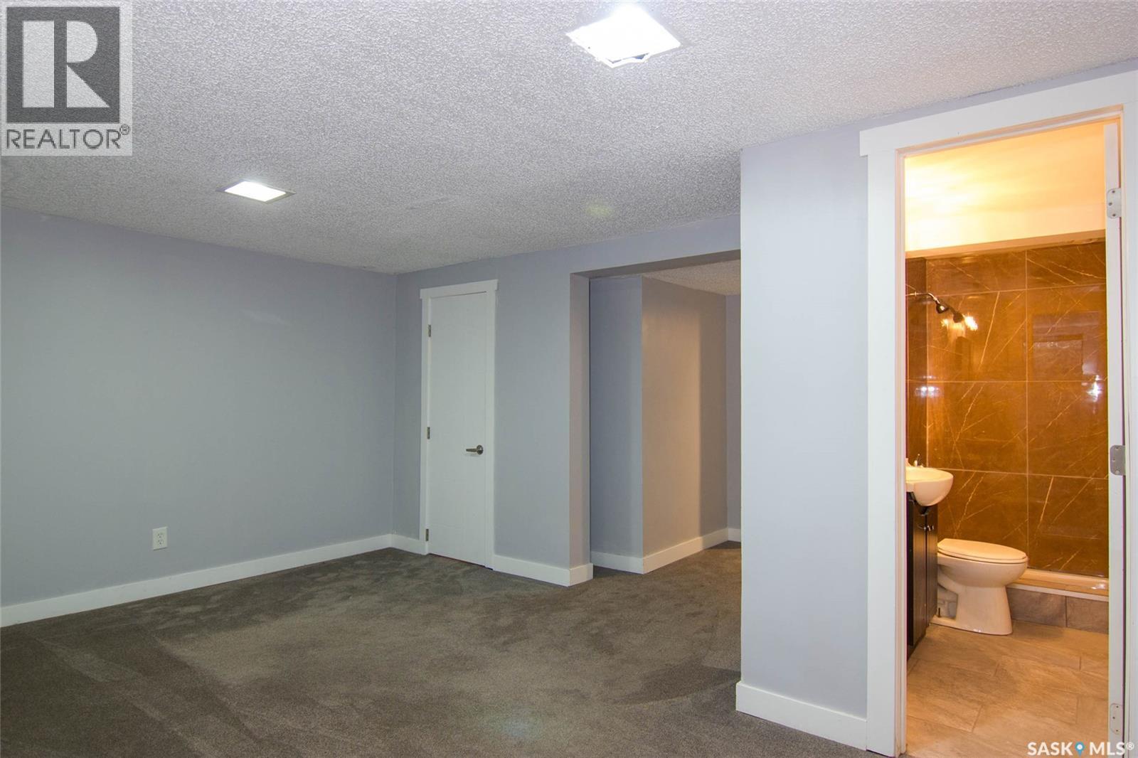 308 Hilliard Street E Property Photo 23