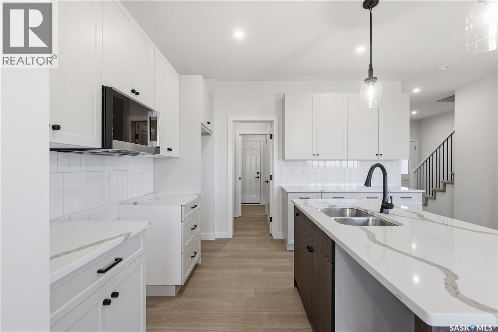 141 Emma Crescent Property Photo 8
