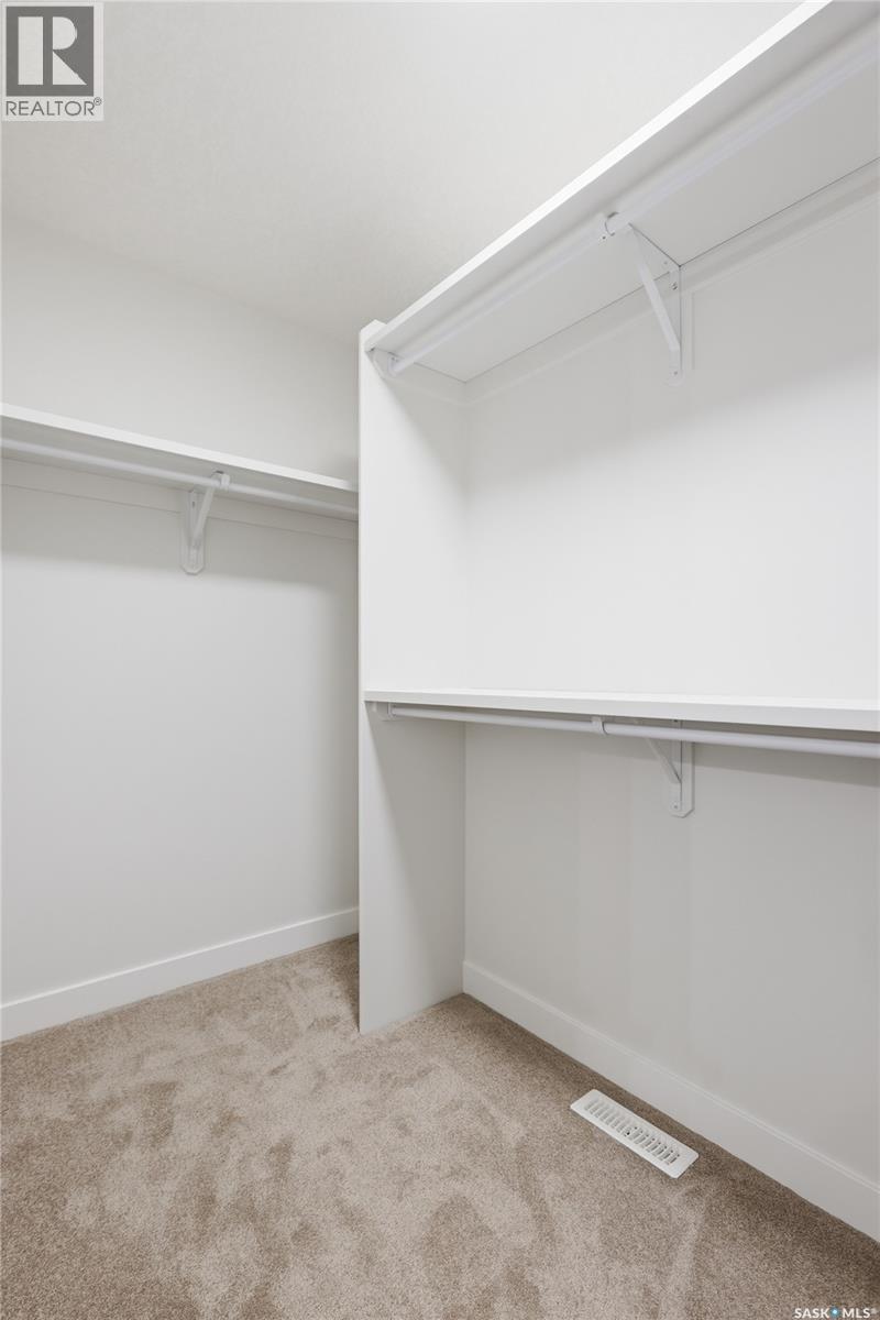 141 Emma Crescent Property Photo 18