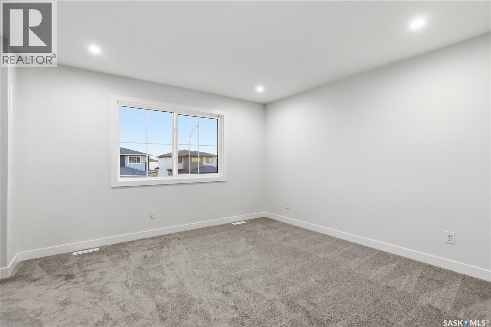 141 Emma Crescent Property Photo 19
