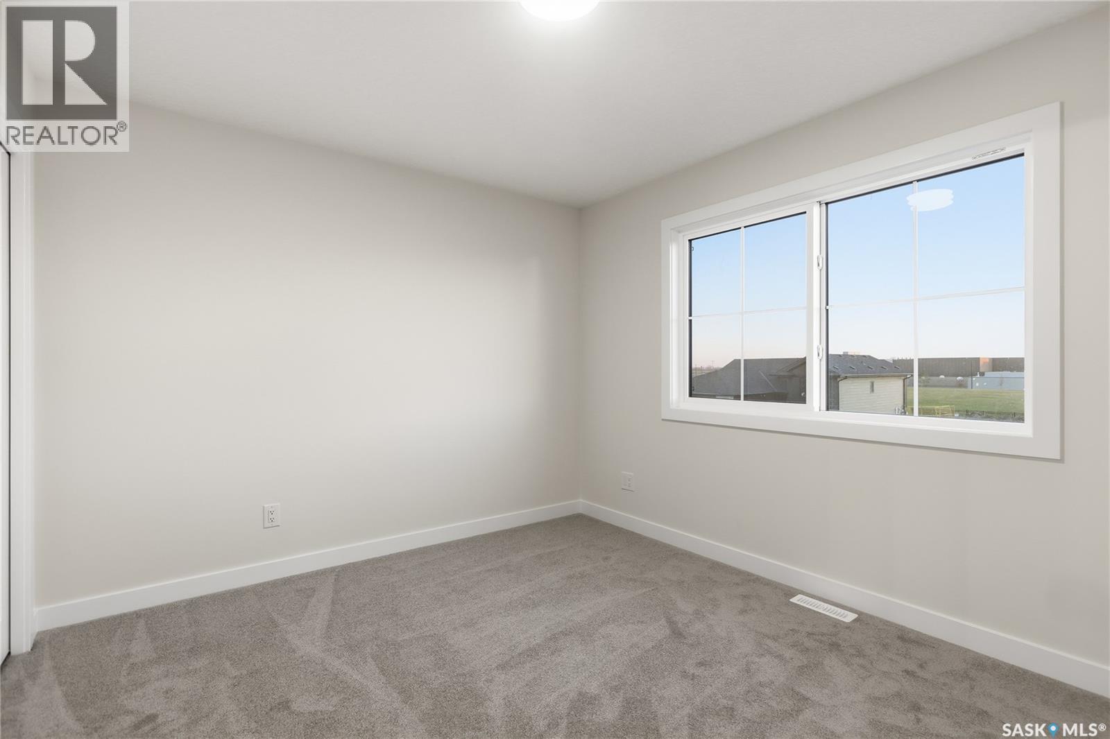 141 Emma Crescent Property Photo 21