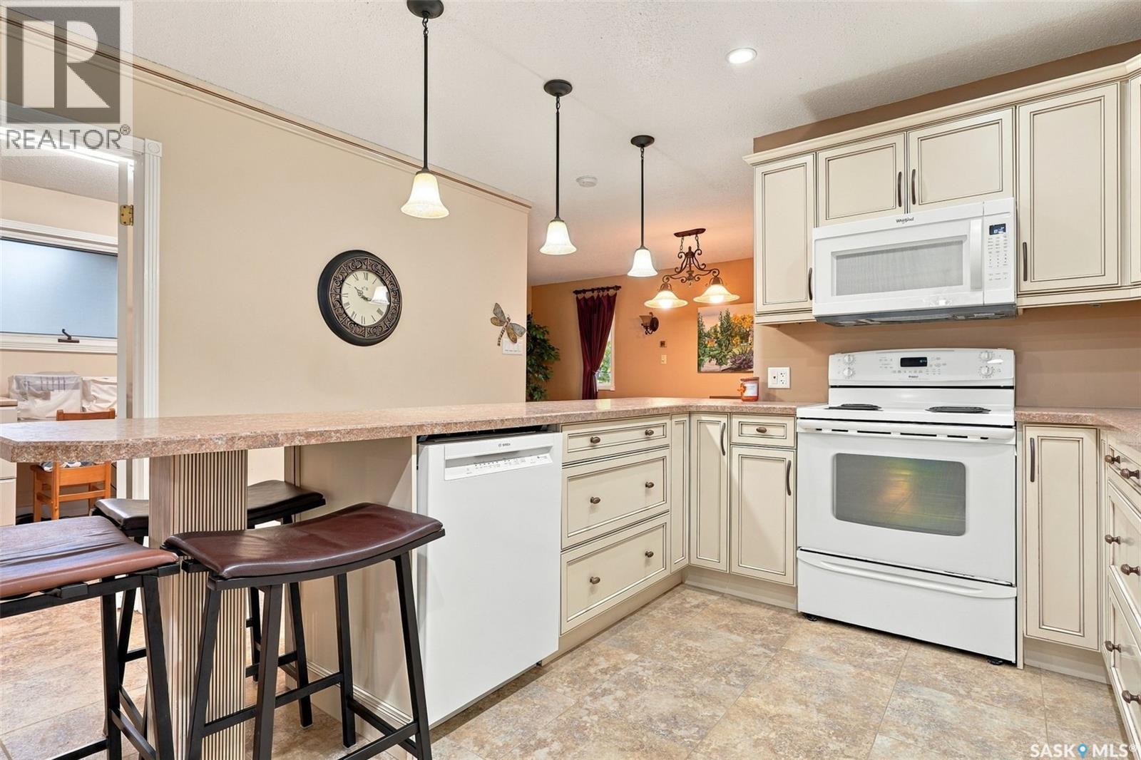 307 Broadway Street Property Photo 12