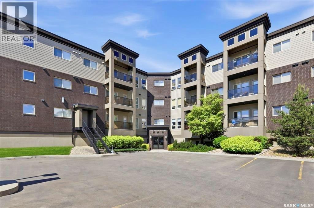 111 115 Willowgrove CRESCENT Property Photo 1
