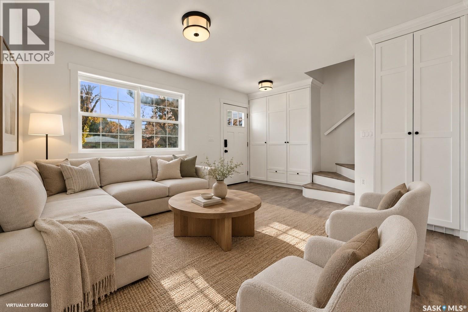 323 1st Street E Property Photo 3