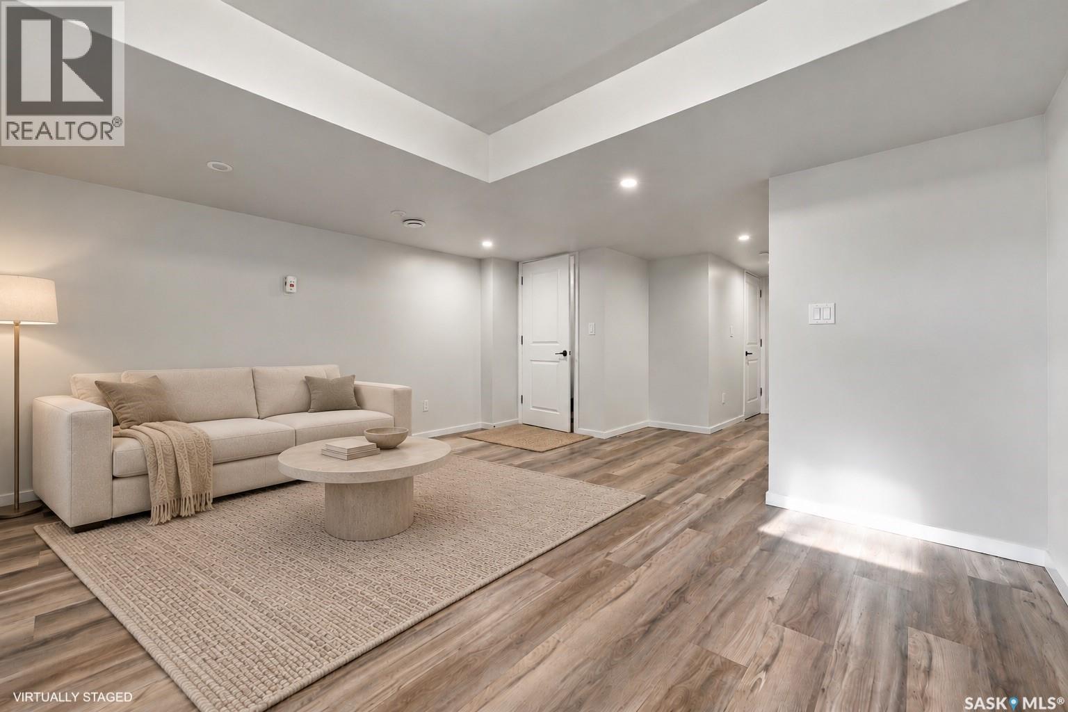 323 1st Street E Property Photo 27