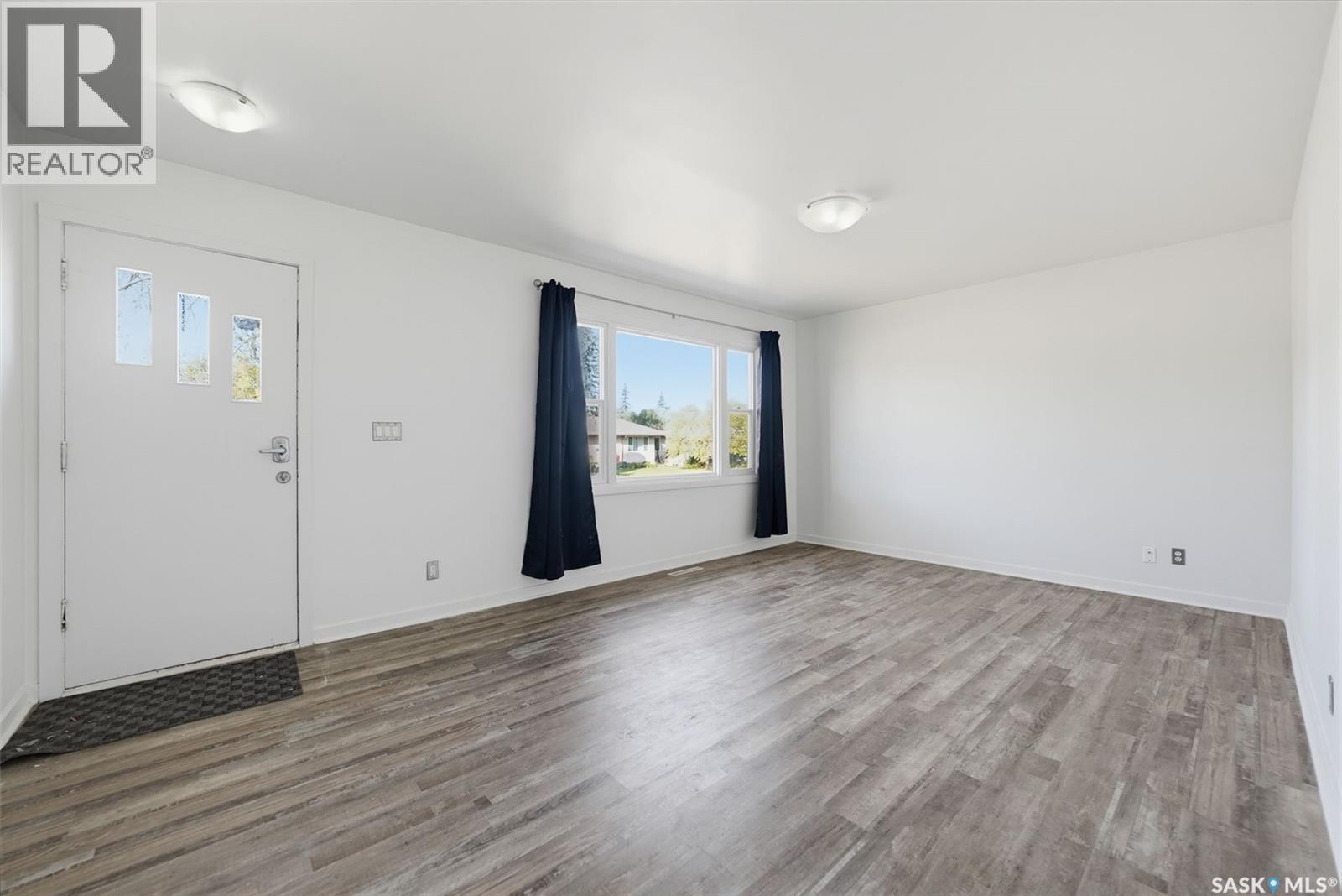 1405 Cumberland Avenue S Property Photo 4