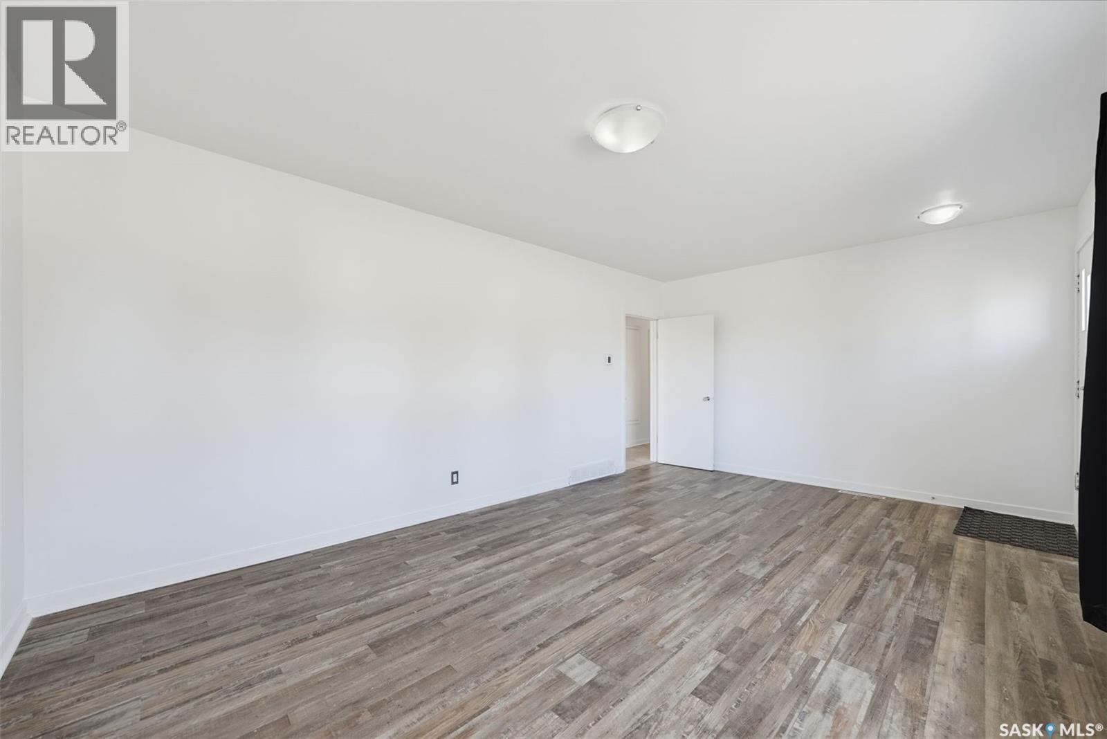 1405 Cumberland Avenue S Property Photo 6