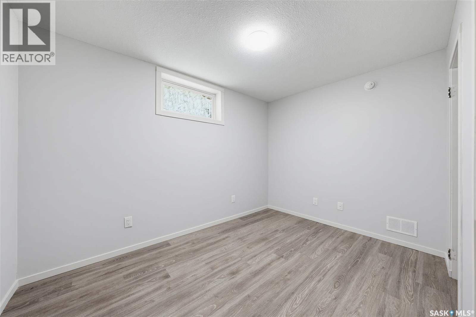1405 Cumberland Avenue S Property Photo 22