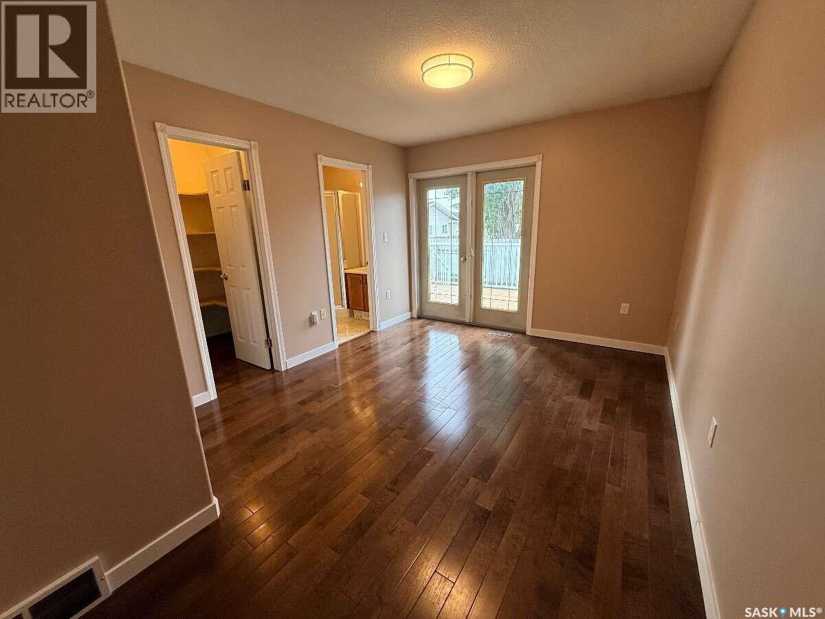 2606 42nd Avenue Property Photo 6