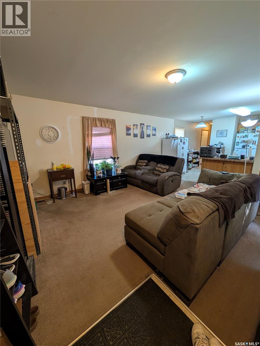 B24 1295 9th Avenue Ne Property Photo 2