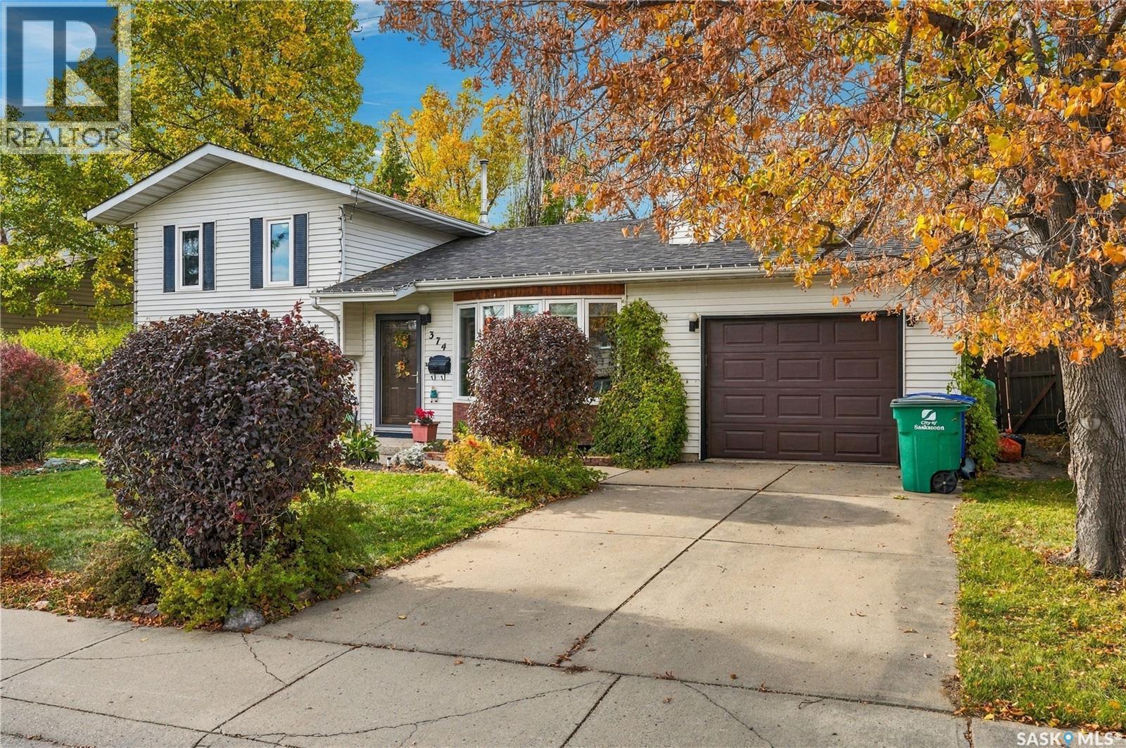 374 Thain Crescent Property Photo 1