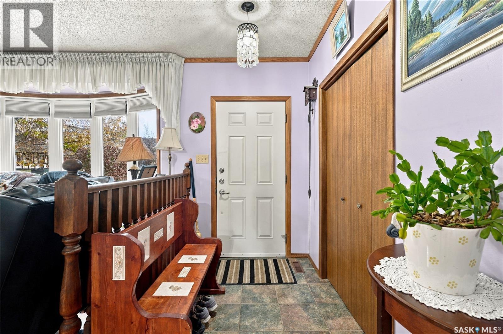374 Thain Crescent Property Photo 3