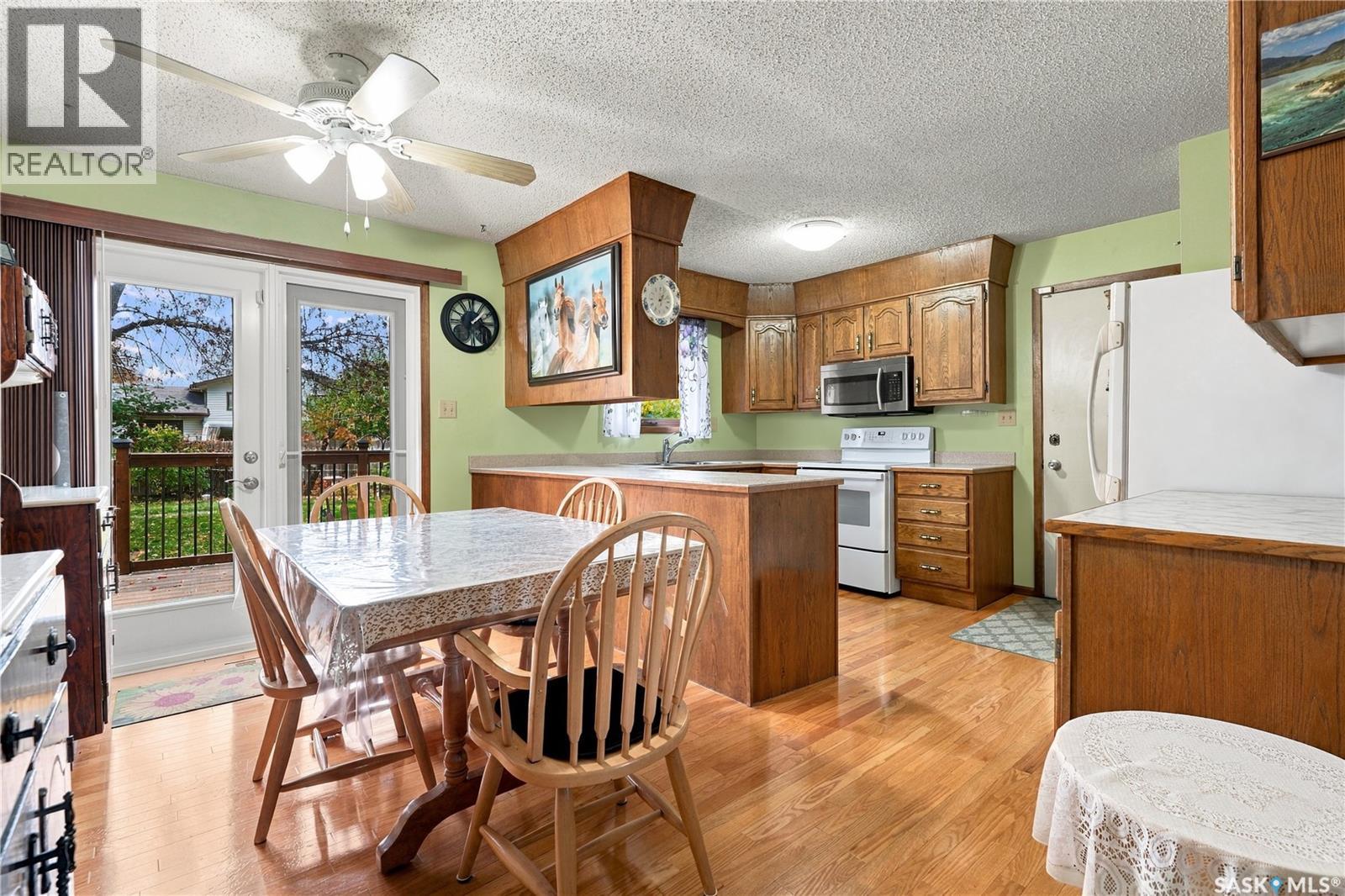 374 Thain Crescent Property Photo 7