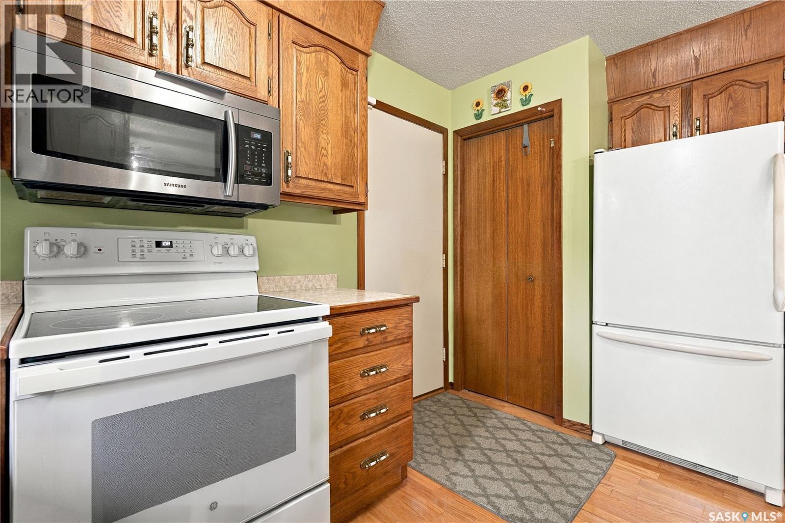374 Thain Crescent Property Photo 11