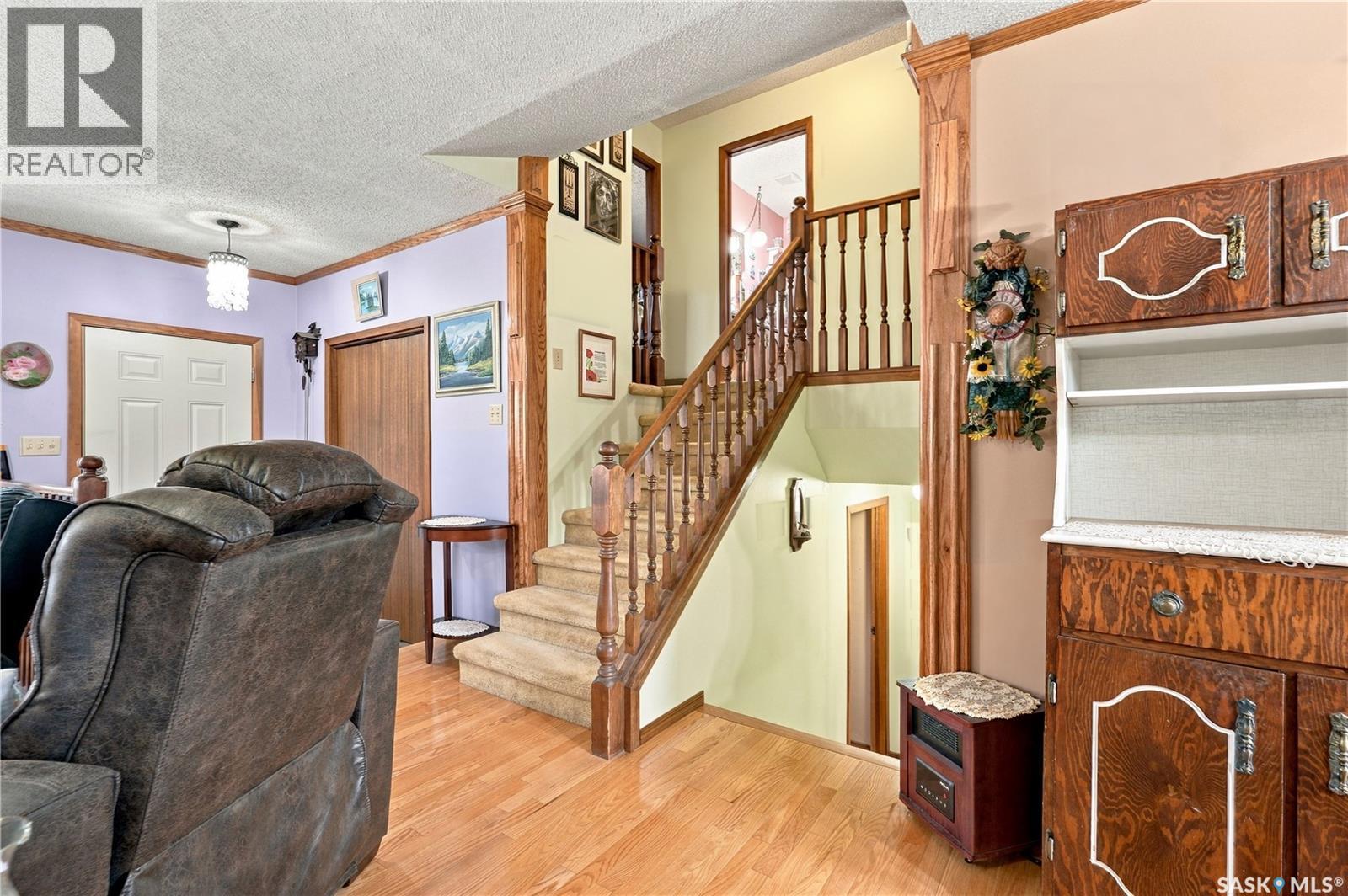 374 Thain Crescent Property Photo 17
