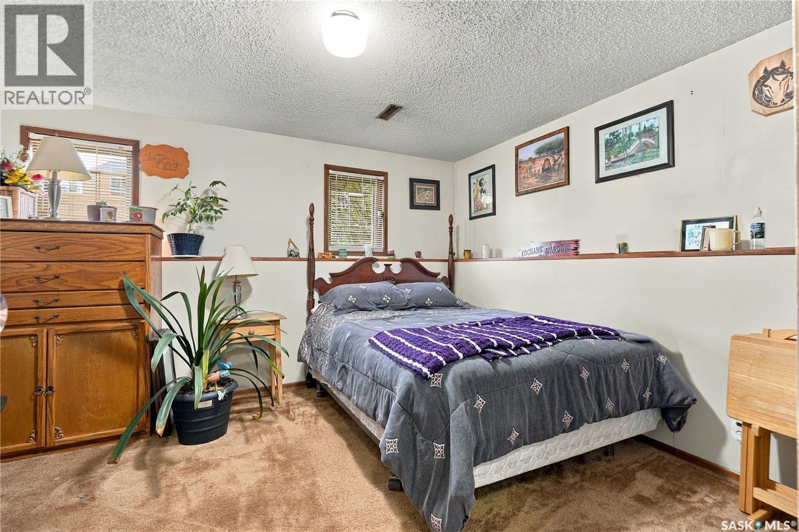 374 Thain Crescent Property Photo 28