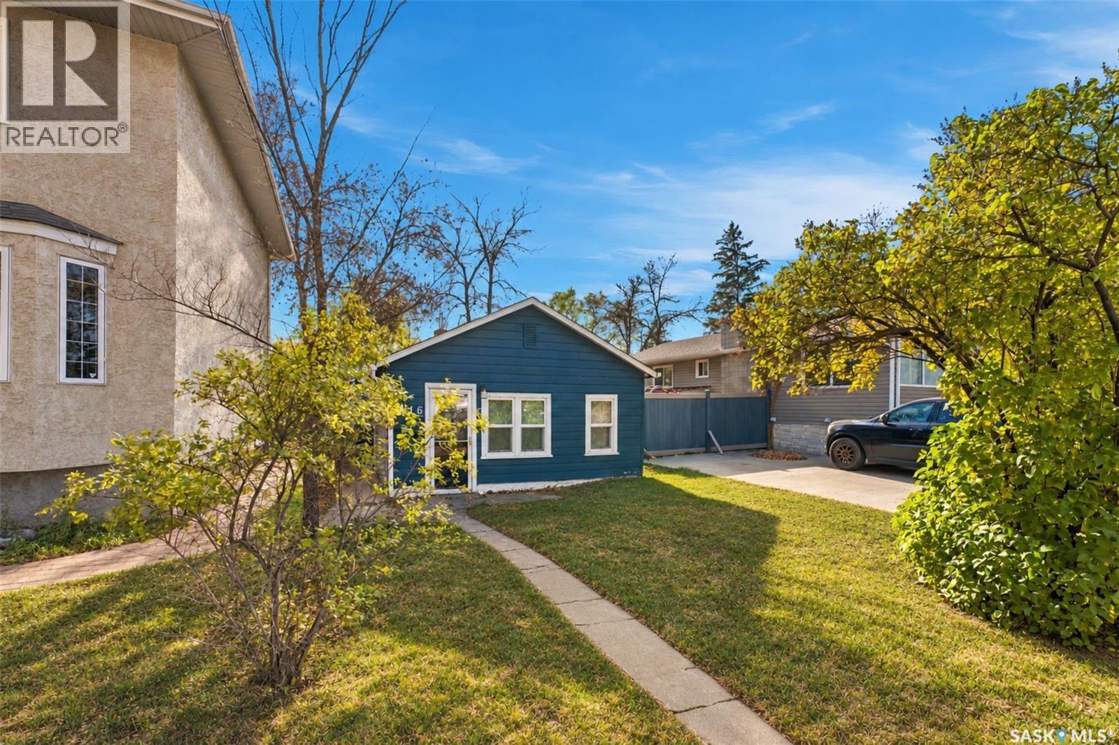 1116 12th Street E Property Photo 1
