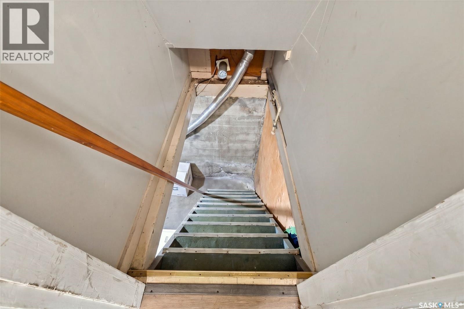 1116 12th Street E Property Photo 10